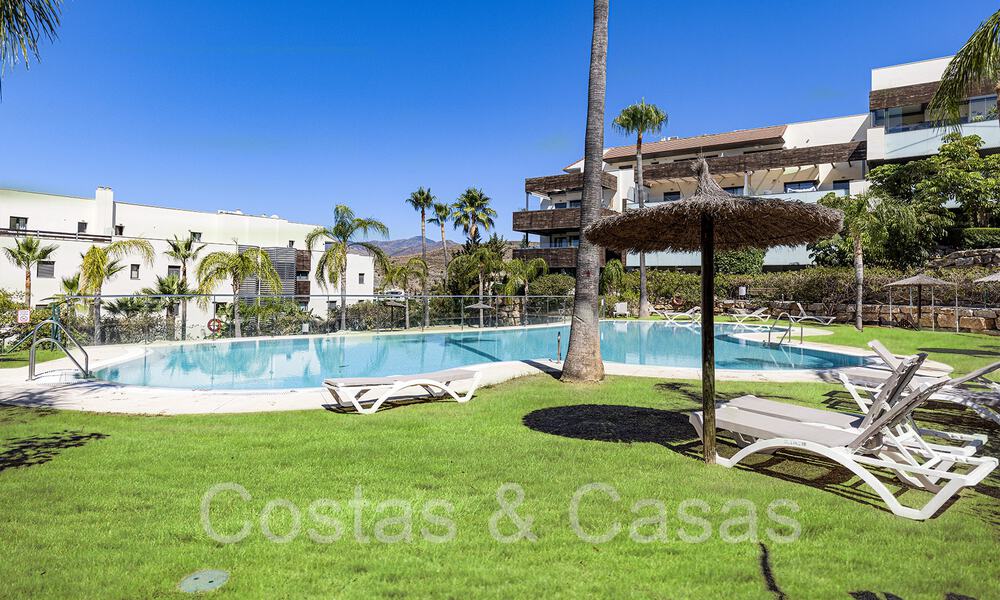 Modern golf appartement te koop in het prestigieuze 5* Los Flamingos Golf Resort op de New Golden Mile, Marbella - Benahavís 71685