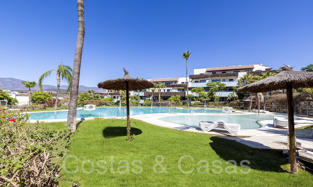 Modern golf appartement te koop in het prestigieuze 5* Los Flamingos Golf Resort op de New Golden Mile, Marbella - Benahavís 71686