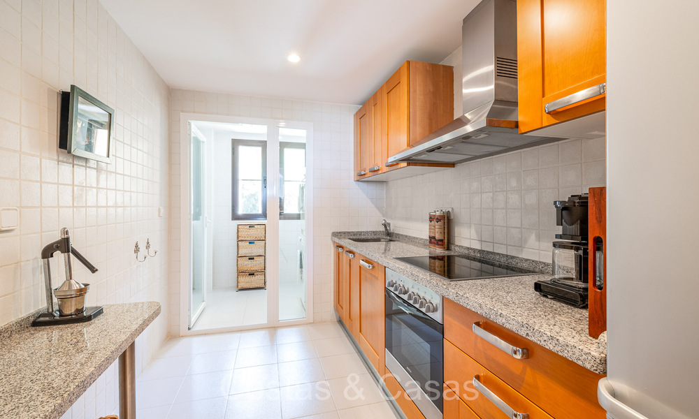 Instapklaar, ruim 3-slaapkamer appartement te koop omgeven door golfbanen in Benahavis - Marbella 72146