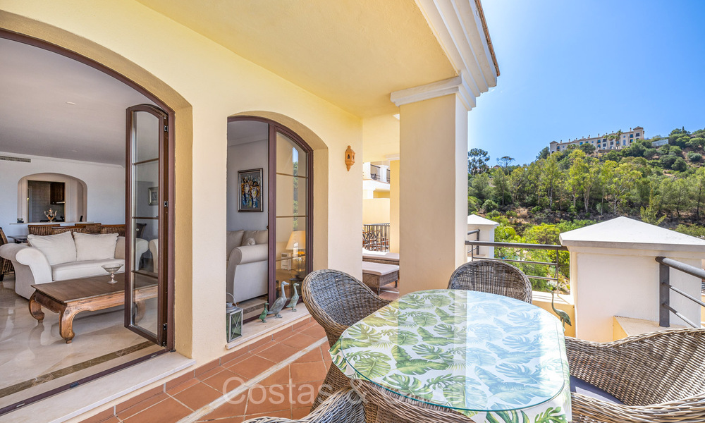 Instapklaar, ruim 3-slaapkamer appartement te koop omgeven door golfbanen in Benahavis - Marbella 72149