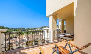 Instapklaar, ruim 3-slaapkamer appartement te koop omgeven door golfbanen in Benahavis - Marbella 72152 