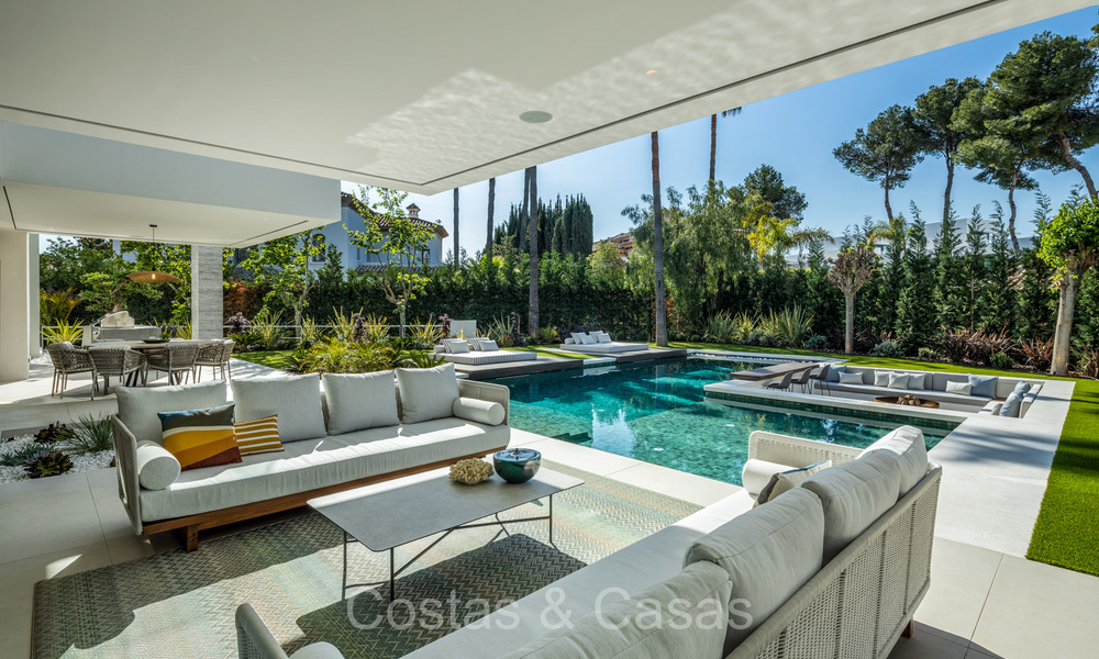 Indrukwekkende, hedendaagse designvilla te koop in Nueva Andalucia, Marbella 72207