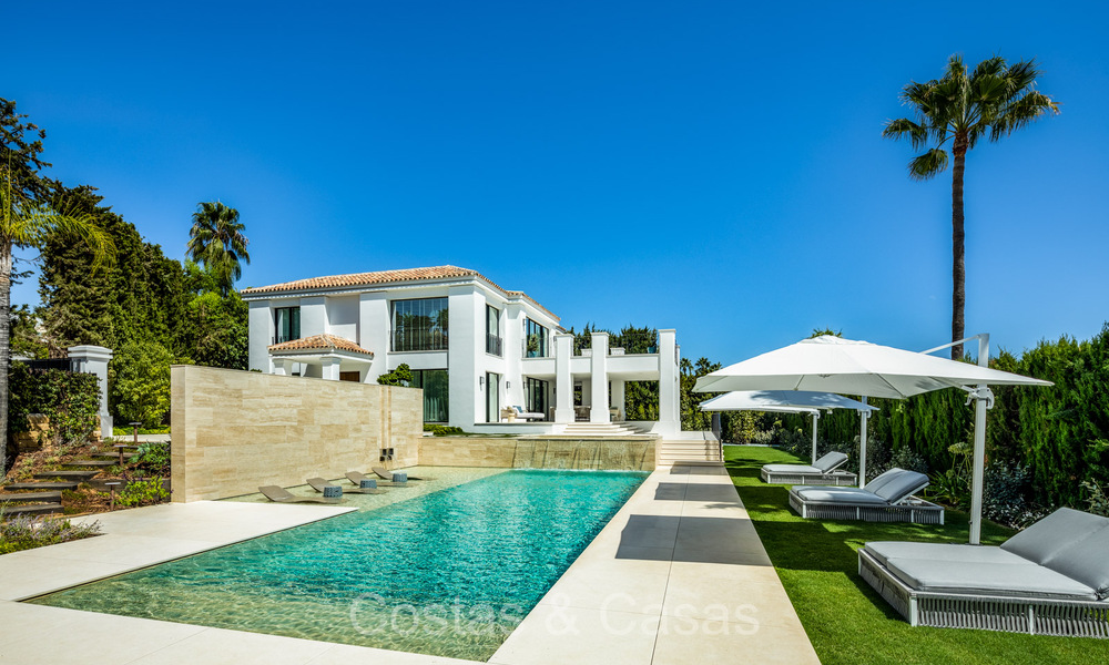 Statige luxevilla met een modere Mediterrane architectuur te koop in de prestigieuze villawijk Sierra Blanca in Marbella 72443