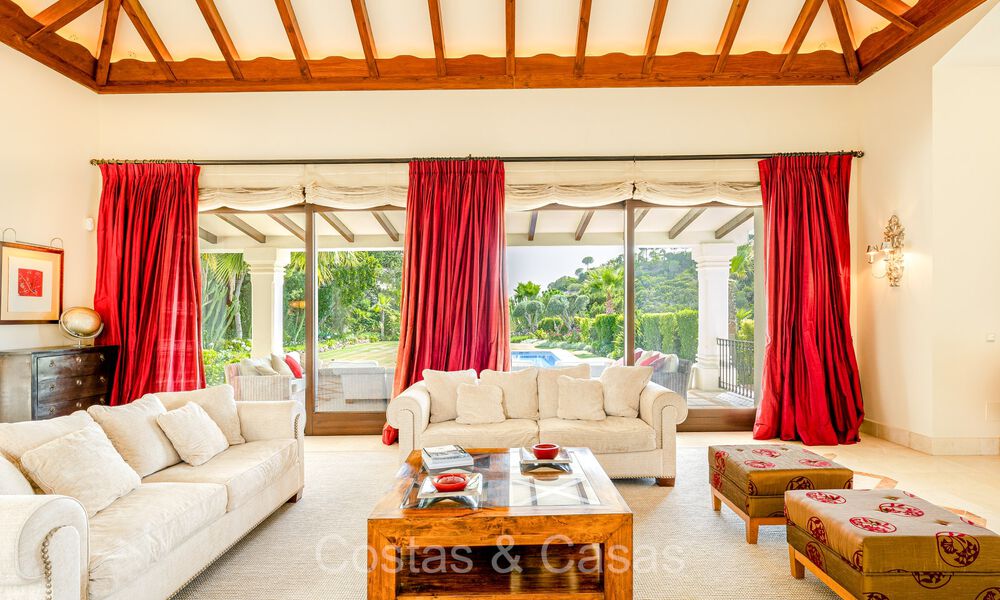 Prestigieuze, Spaanse luxevilla te koop grenzend aan de golfbaan in het hoogstaande La Zagaleta golfresort, Benahavis - Marbella 72468