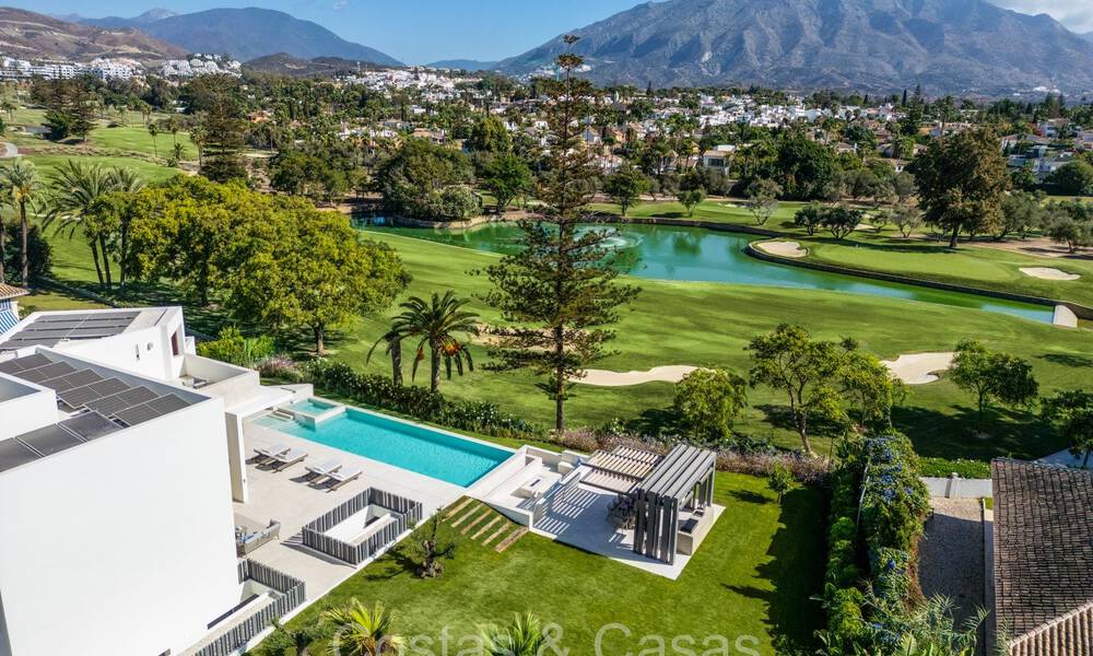 Architectonische boutique villa te koop, eerstelijns Las Brisas golf in Nueva Andalucia, Marbella 72630