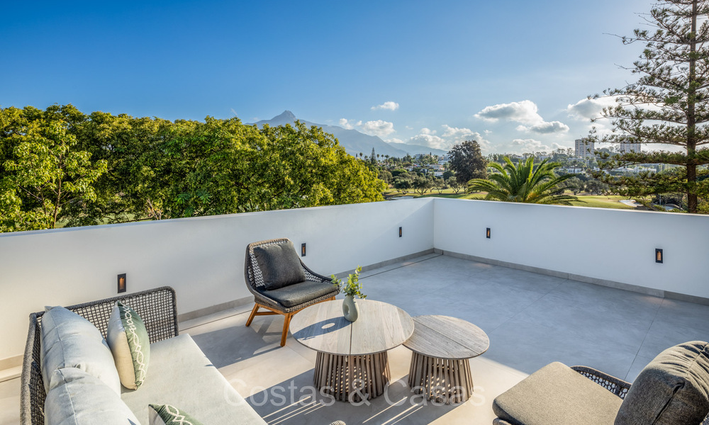 Architectonische boutique villa te koop, eerstelijns Las Brisas golf in Nueva Andalucia, Marbella 72638