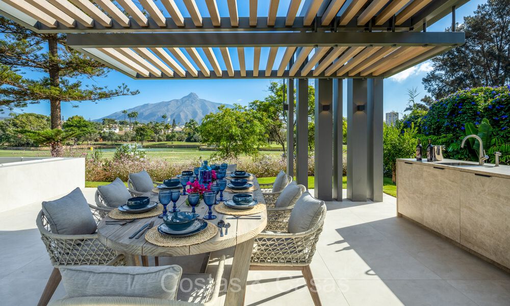 Architectonische boutique villa te koop, eerstelijns Las Brisas golf in Nueva Andalucia, Marbella 72648