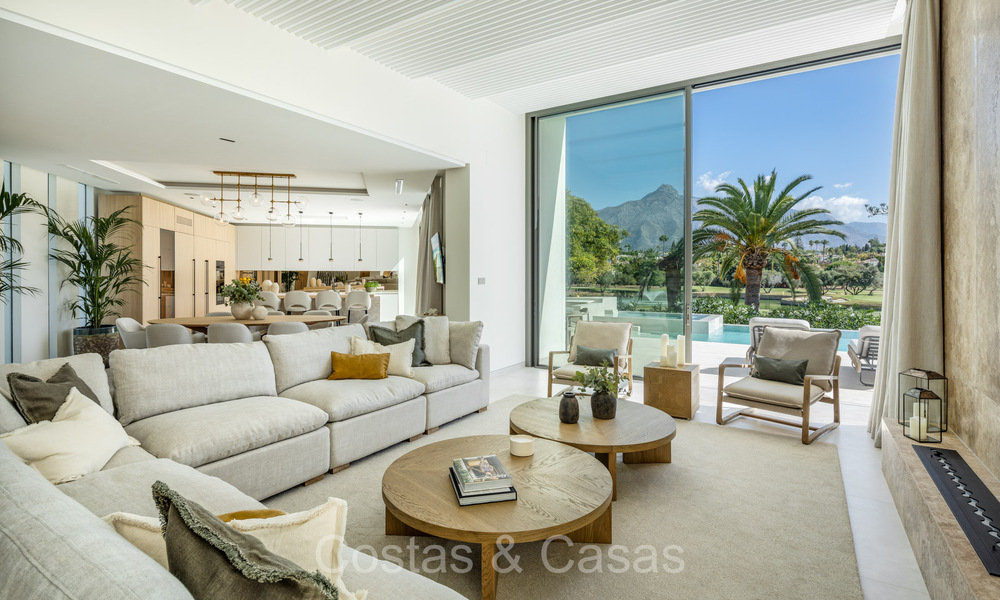 Architectonische boutique villa te koop, eerstelijns Las Brisas golf in Nueva Andalucia, Marbella 72657