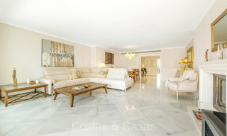 Appartement te koop in een exclusief complex met permanente bewaking in Nueva Andalucia’s golfvallei, Marbella 72794 