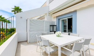 Prestigieus gerenoveerd appartement te koop met ruim terras in La Quinta golfresort, Benahavis - Marbella 72973 