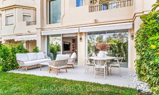 Instapklaar huis met een uitgestrekt dakterras te koop in een gated community in La Quinta, Benahavis - Marbella 72990 