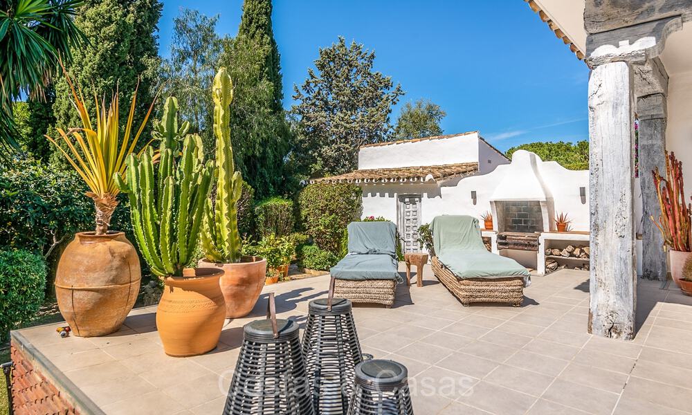 Charmante gelijkvloerse luxevilla te koop in een prestigieuze wijk, in Oost Marbella 73026