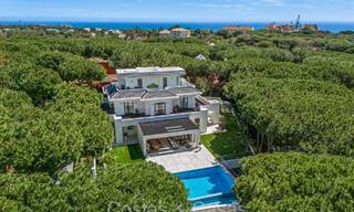 Volledig gerenoveerde villa te koop in prestigieuze wijk dicht bij het strand in Marbella Oost 73061