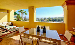 Appartement te koop op loopafstand van Puerto Banus en het strand in Nueva Andalucia, Marbella 73089 