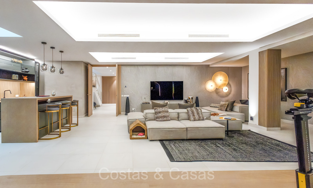 Verfijnde, minimalistische luxewoning te koop in een prestigieus complex in Nueva Andalucia, Marbella 73174