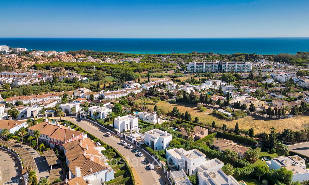 Prachtige, moderne luxevilla te koop in een vooraanstaande woonwijk op de New Golden Mile tussen Marbella en Estepona 73766