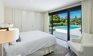 Luxueus gerenoveerde modern-mediterrane villa te koop, eerstelijnsgolf in Nueva Andalucia, Marbella 73882 