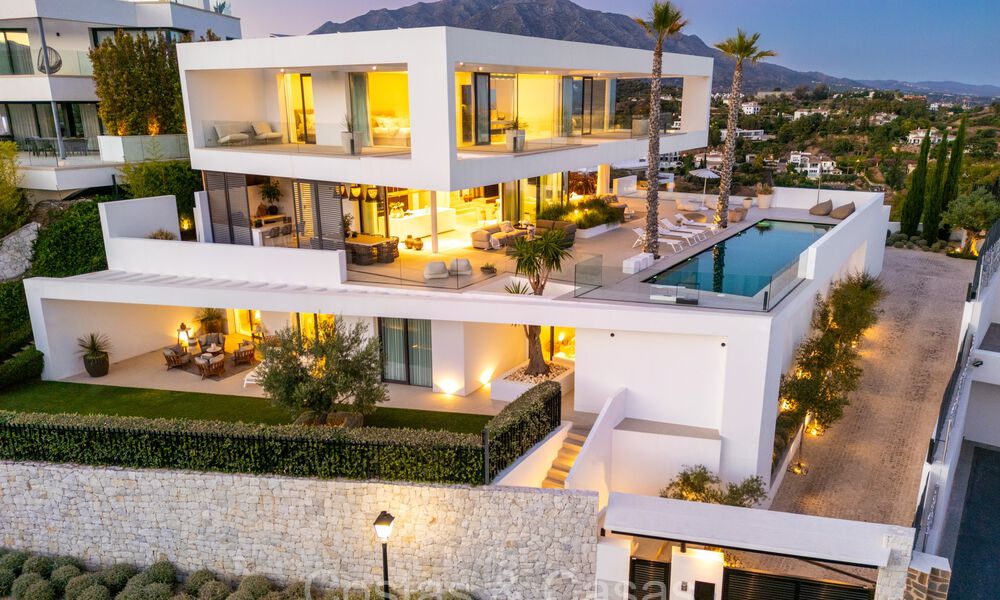 Majestueuze designervilla met geavanceerde architectuur te koop in La Quinta, Benahavis - Marbella 73978