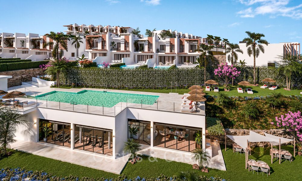 Herverkoop! Nieuwbouwwoning te koop met golf- en zeezicht, op een steenworp van de Golf Club in Mijas Costa, Costa del Sol 74023