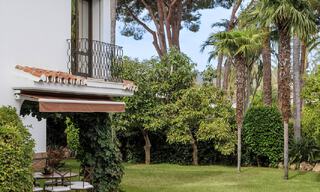 Charmante Mediterrane villa te koop op een steenworp van het strand in Los Monteros, ten oosten van Marbella centrum 74342 