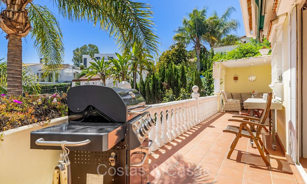 Spaanse villa te koop op loopafstand van alles in Nueva Andalucia, Marbella 74390