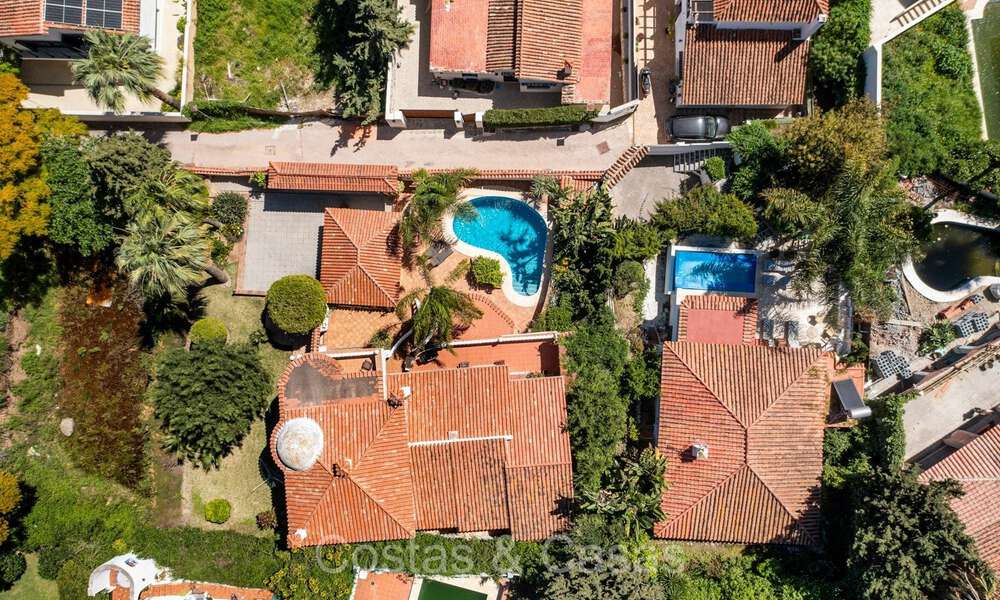 Spaanse villa te koop op loopafstand van alles in Nueva Andalucia, Marbella 74407