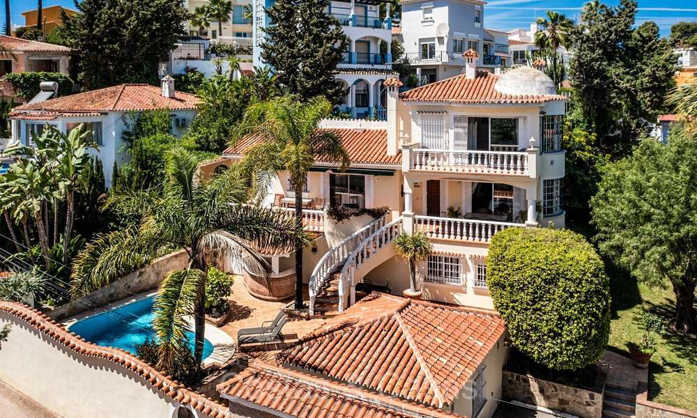 Spaanse villa te koop op loopafstand van alles in Nueva Andalucia, Marbella 74408