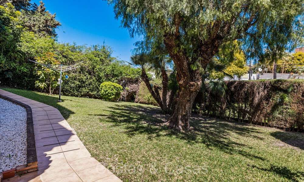 Spaanse villa te koop op loopafstand van alles in Nueva Andalucia, Marbella 74413