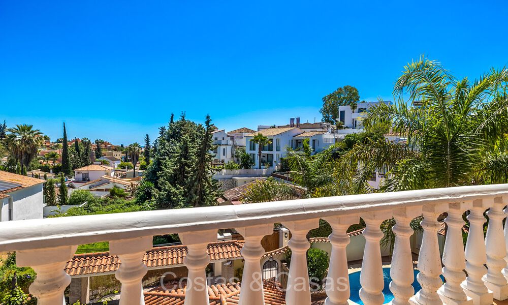 Spaanse villa te koop op loopafstand van alles in Nueva Andalucia, Marbella 74415