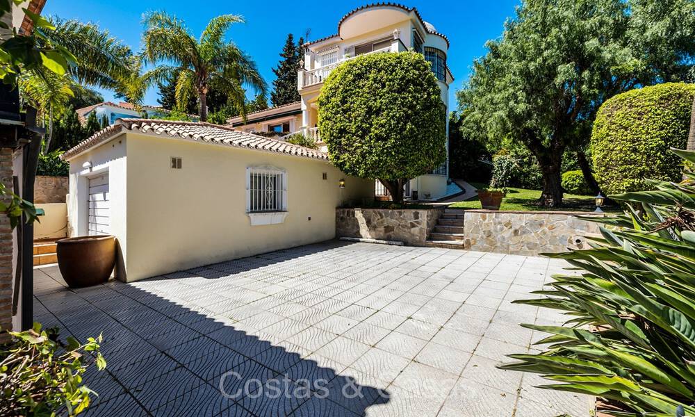 Spaanse villa te koop op loopafstand van alles in Nueva Andalucia, Marbella 74416