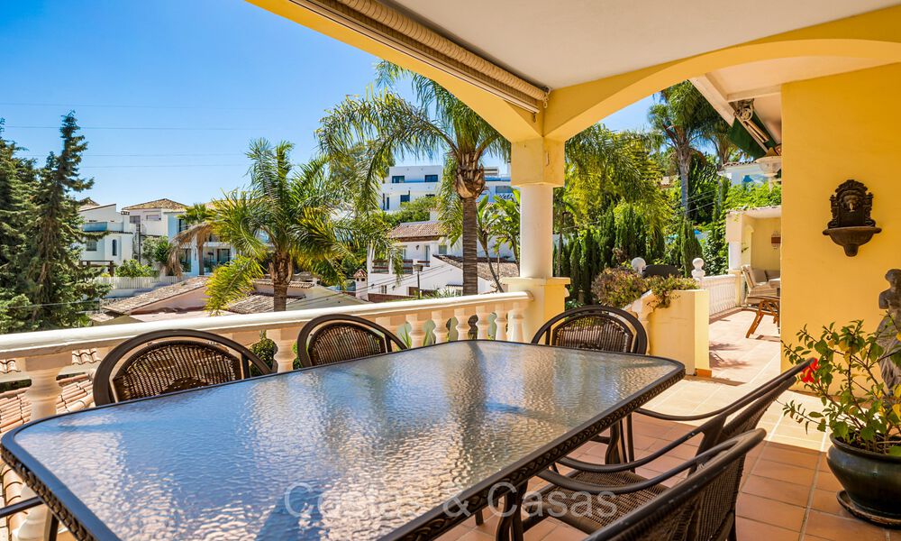 Spaanse villa te koop op loopafstand van alles in Nueva Andalucia, Marbella 74418