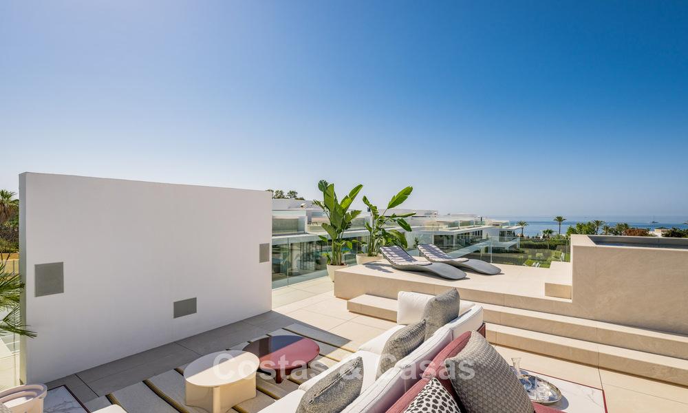 Geavanceerde luxewoning te koop in een vooruitstrevend complex met panoramisch zeezicht op Marbella’s Golden Mile 74632