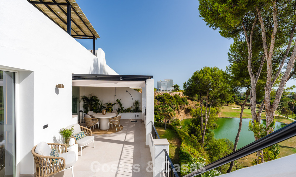 Prestigieus gerenoveerd penthouse te koop, grenzend aan een toonaangevende golfbaan in La Quinta, Benahavis - Marbella 74464