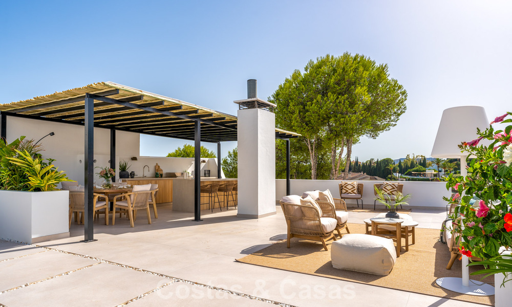 Prestigieus gerenoveerd penthouse te koop, grenzend aan een toonaangevende golfbaan in La Quinta, Benahavis - Marbella 74466