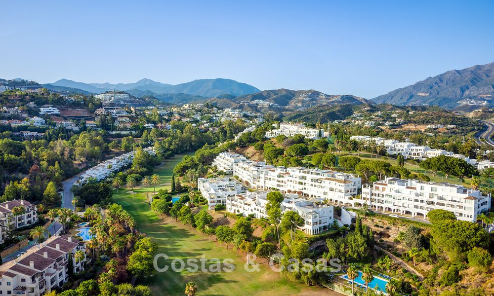 Prestigieus gerenoveerd penthouse te koop, grenzend aan een toonaangevende golfbaan in La Quinta, Benahavis - Marbella 74476