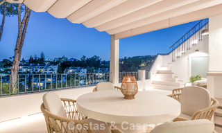 Prestigieus gerenoveerd penthouse te koop, grenzend aan een toonaangevende golfbaan in La Quinta, Benahavis - Marbella 74482 