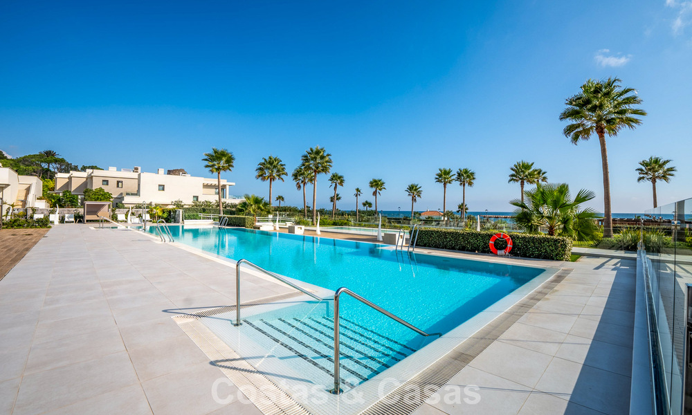 Luxe appartement te koop, in een luxueus strandcomplex op de New Golden Mile tussen Marbella en Estepona 773542