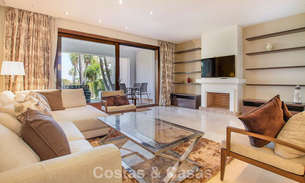 Ruim, instapklaar huis te koop met zeezicht op een steenworp van de golfbaan in Benahavis - Marbella 773521