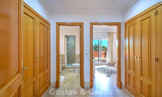 Ruime halfvrijstaande woning te koop in een gated golfresort in Oost-Marbella 773492 