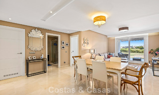 Luxueus, 3-slaapkamer appartement te koop met enorme tuin in Benahavis - Marbella 773659 