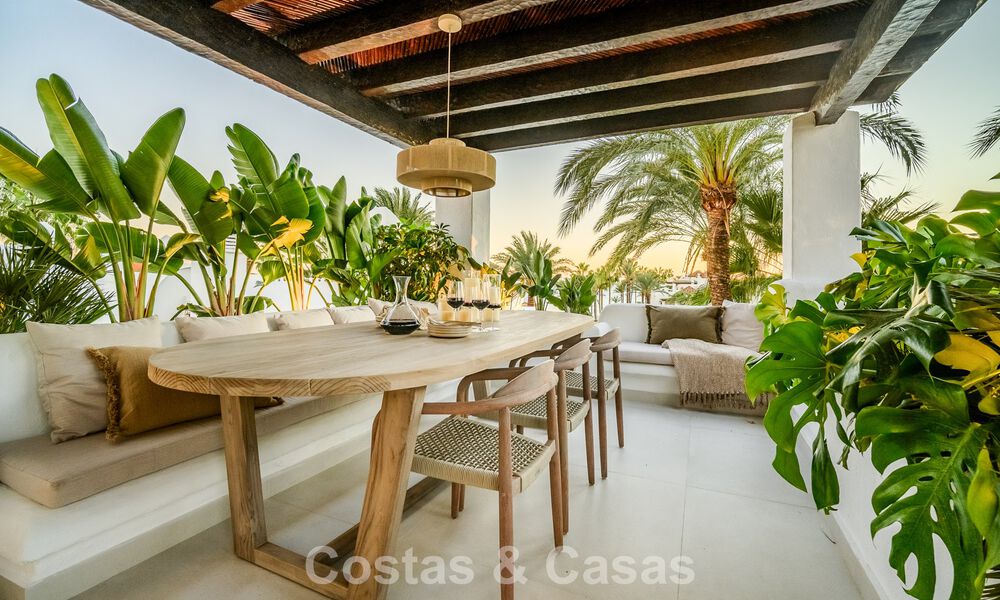 Instapklaar luxe penthouse te koop in een vooraanstaand strandresort op loopafstand van Estepona centrum 773735