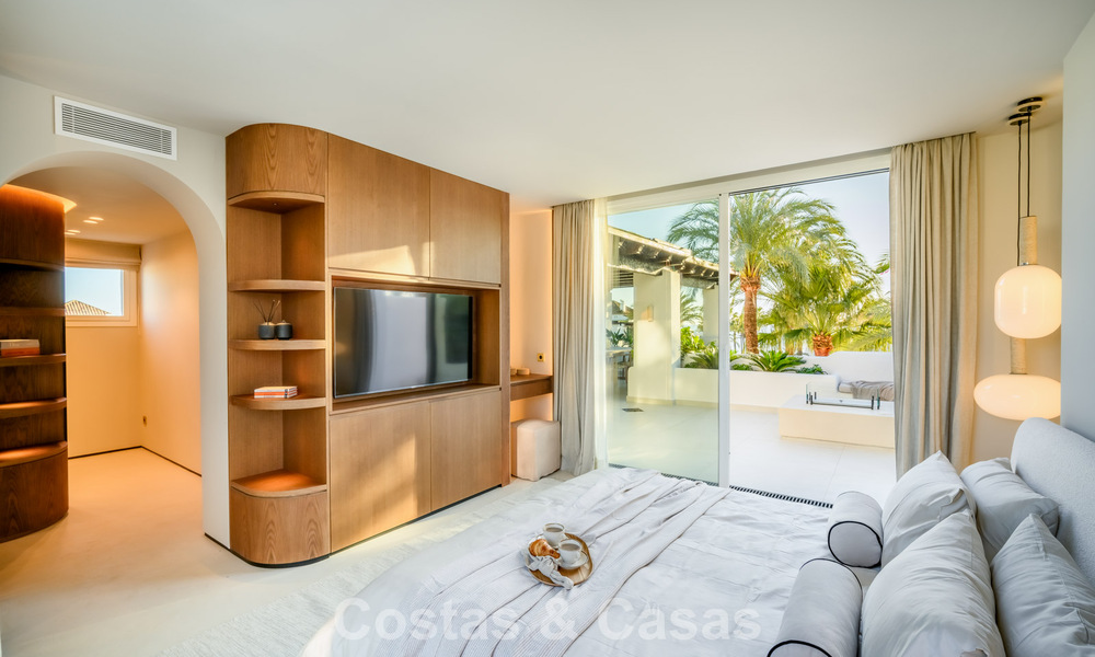 Instapklaar luxe penthouse te koop in een vooraanstaand strandresort op loopafstand van Estepona centrum 773739