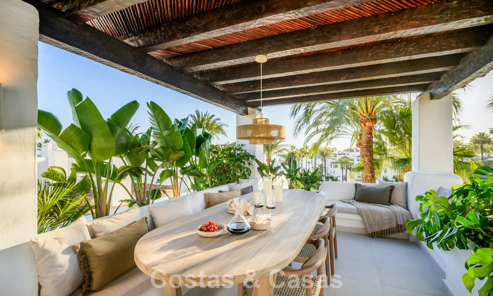 Instapklaar luxe penthouse te koop in een vooraanstaand strandresort op loopafstand van Estepona centrum 773740