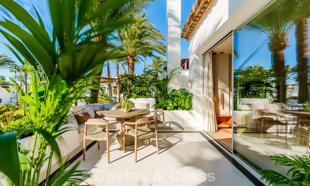 Instapklaar luxe penthouse te koop in een vooraanstaand strandresort op loopafstand van Estepona centrum 773761