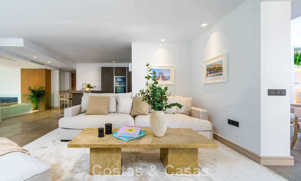 Moderne luxevilla met apart gastenverblijf en privacy te koop in Nueva Andalucia, Marbella 774102