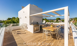 Moderne luxevilla met apart gastenverblijf en privacy te koop in Nueva Andalucia, Marbella 774109 