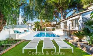 Moderne luxevilla met apart gastenverblijf en privacy te koop in Nueva Andalucia, Marbella 774118 