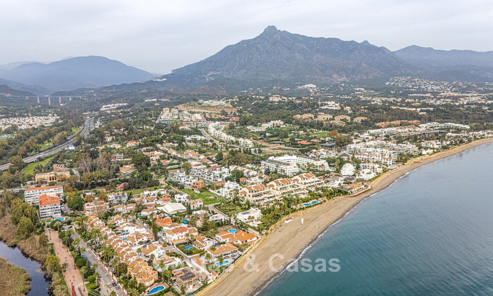 Instapklare, eigentijdse nieuwbouwvilla te koop op een steenworp afstand van het strand op de Golden Mile van Marbella 774310