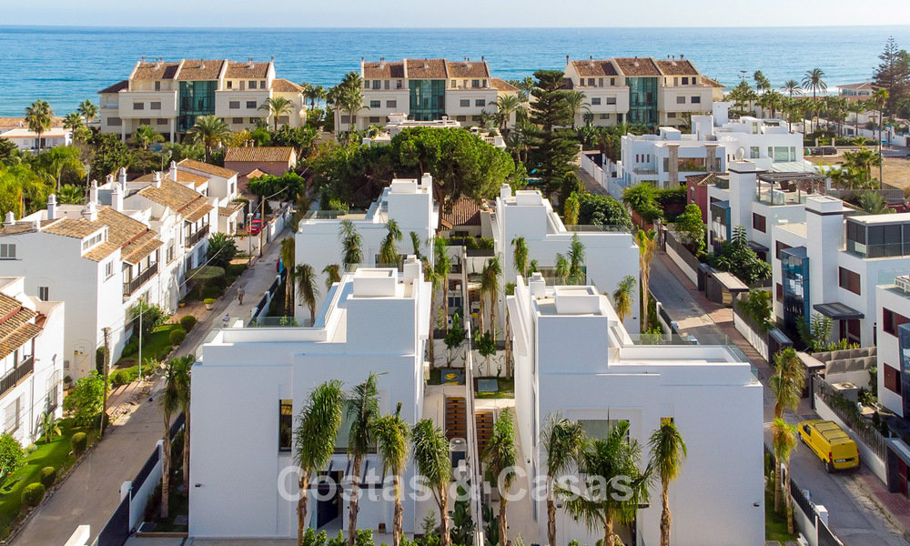 Instapklare, eigentijdse nieuwbouwvilla te koop op een steenworp afstand van het strand op de Golden Mile van Marbella 774339