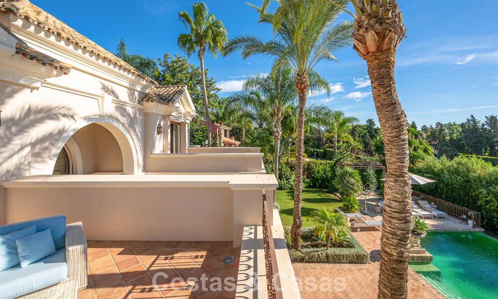 Indrukwekkende luxueuze villa te koop in een prestigieuze urbanisatie op loopafstand van het strand in Guadalmina Baja, Marbella 773934